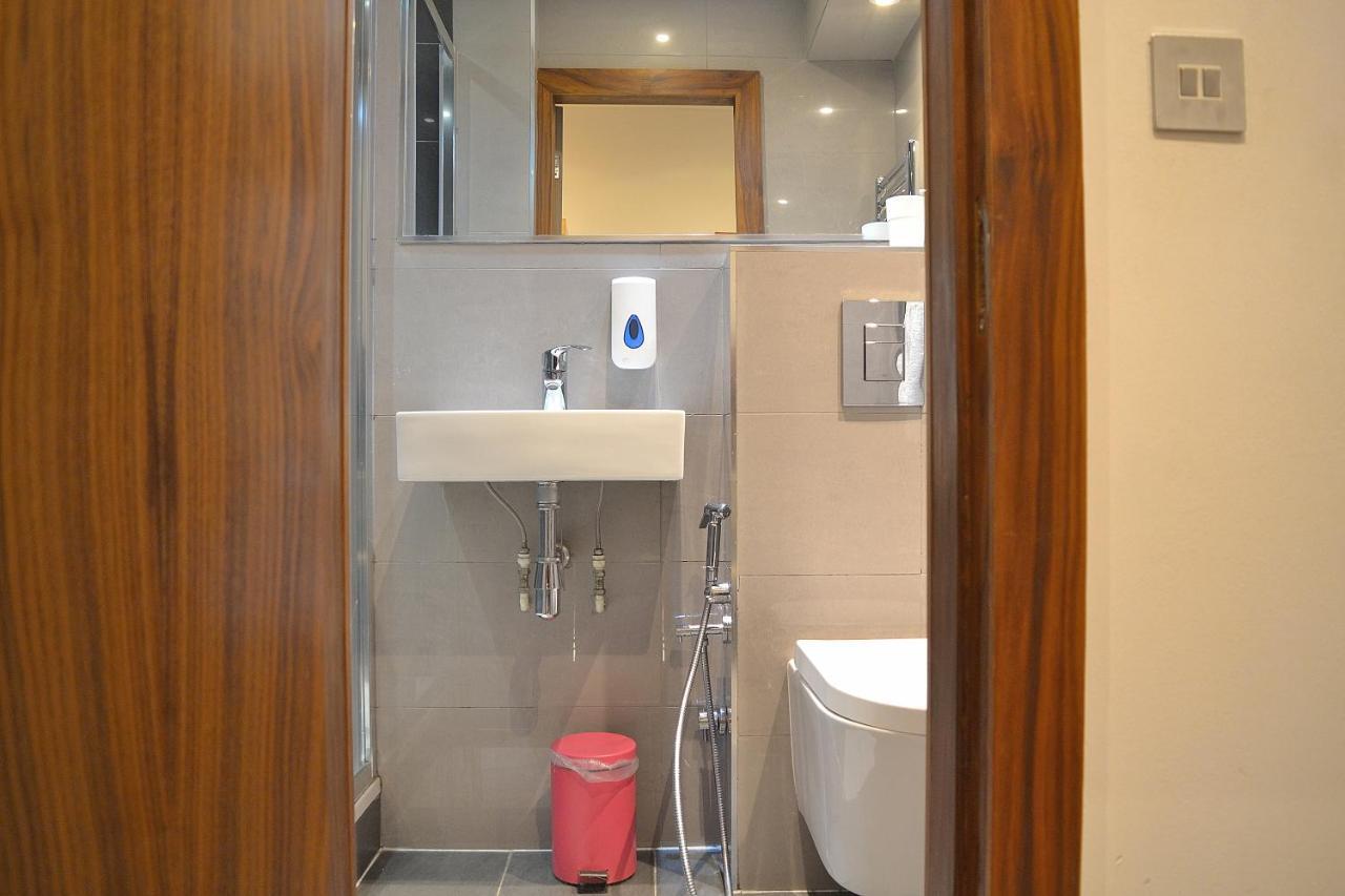 Lih Hotel London Ngoại thất bức ảnh